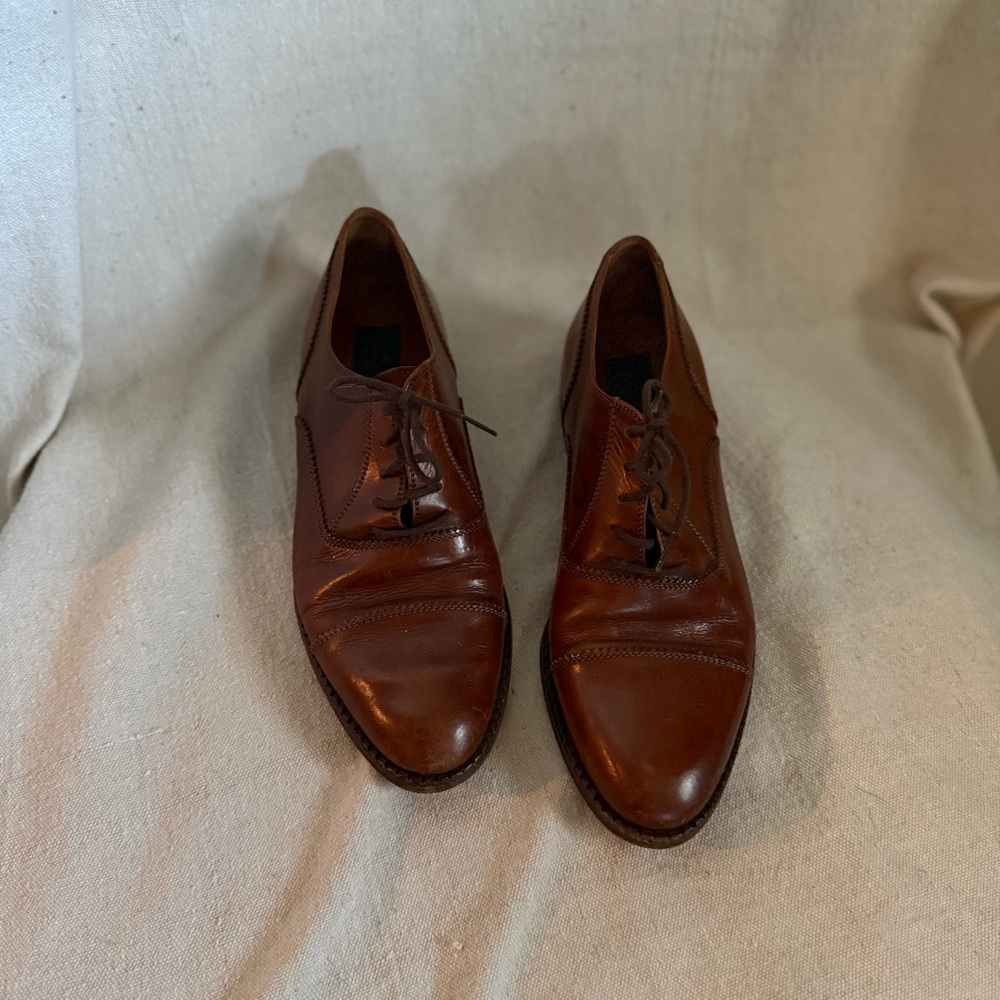 Classic Vintage Brown Leather Oxfords